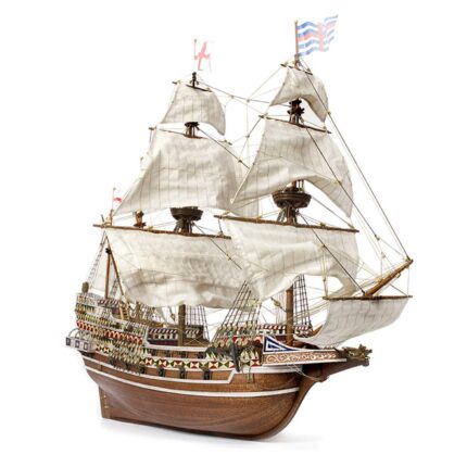 MAQUETTE DE BATEAU EN BOIS : HMS REVENGE - OCCRE