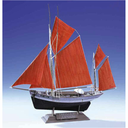 MAQUETTE BATEAU : THONIER ARMOR - Heller