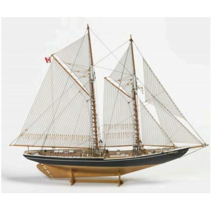 MAQUETTE BATEAU EN BOIS : BLUENOSE II - Billing boats